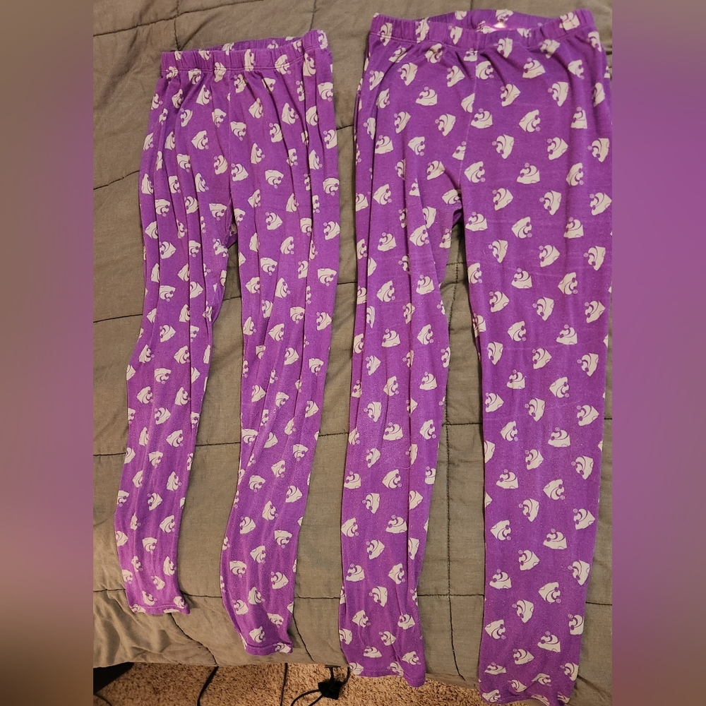 Kansas State University, Leggings, Size Medium, pre-owned, 2 Pairs
